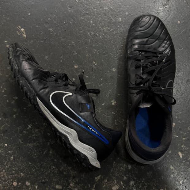 270 나이키 티엠포 레전드 10 풋살화