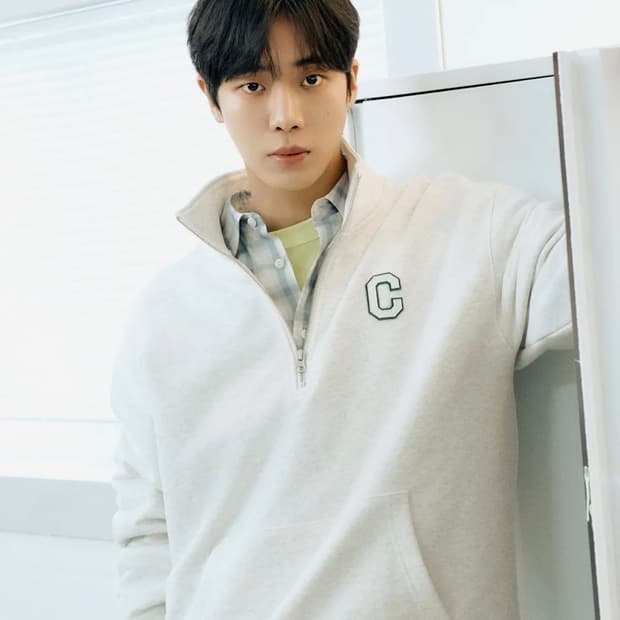 [새상품] 커버낫 C 로고 하프 집업 맨투맨 오트밀 L