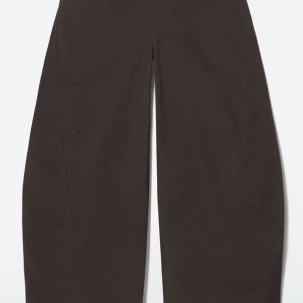Cos 코스 디컨스트럭티드 코튼 배럴 레그 트라우저 브라운  xs 32 