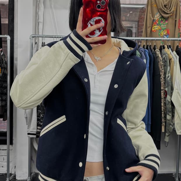 프릭스 스토어 후드 바시티 자켓