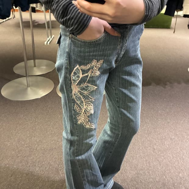 OS)Japanese vintage 여성 플라워 자수 부츠컷 팬츠