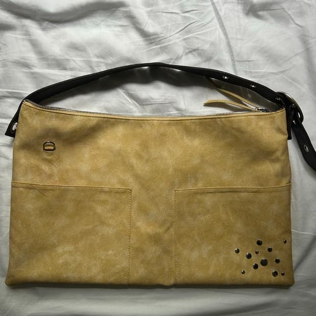 Sand Museum RORA HOBO BAG [Vintage Yello