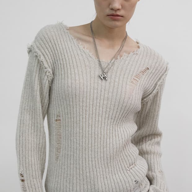 홀페이퍼 데미지 루즈 니트탑 더스티아이보리