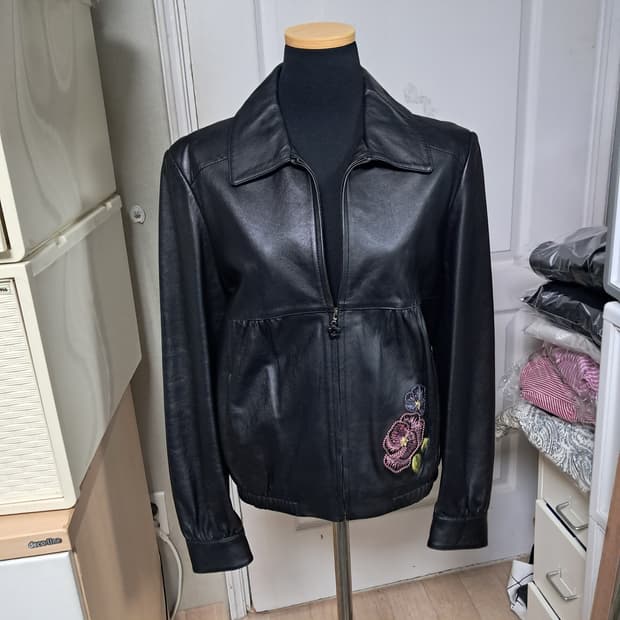블랙 양가죽 자수 리얼가죽 자켓 55사이즈