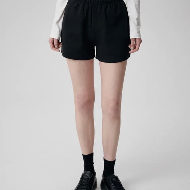 무신사 스탠다드 우먼즈 더블 니트 스웨트 쇼츠 블랙