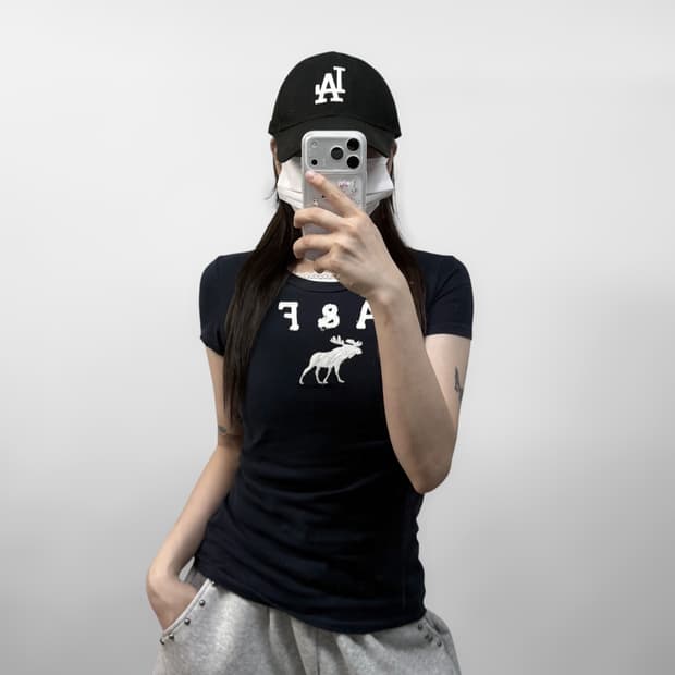 아베크롬비 a&f 로고 반팔티 네이비