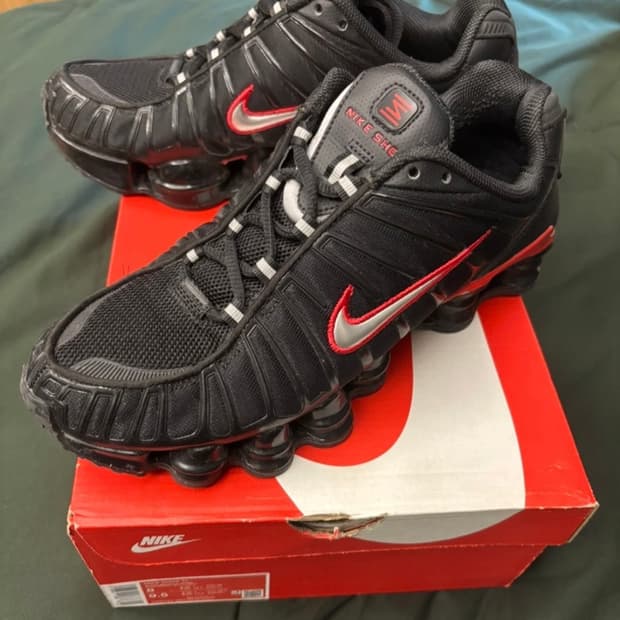 나이키 샥스 TL 유니버시티 레드 (검빨)