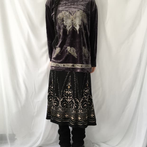 Butterfly point velvet sleeve
