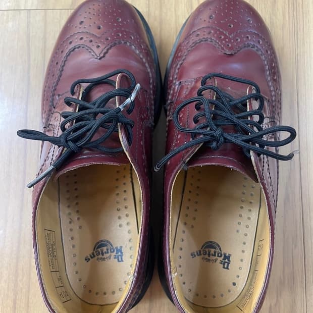 닥터마틴 버건디 윙팁 슈즈 구두 로퍼