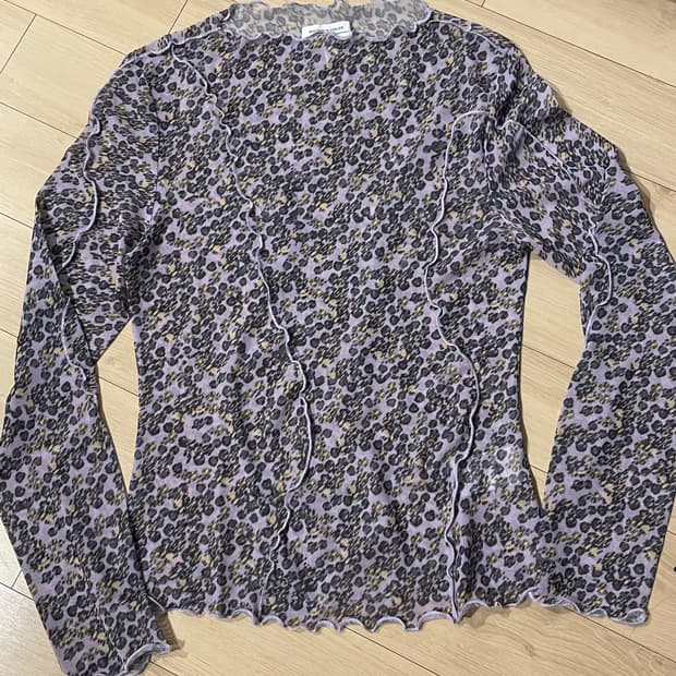 앤아더스토리즈 매쉬 긴팔티셔츠 S사이즈