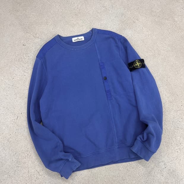 스톤아일랜드 와펜 블루 포켓 맨투맨