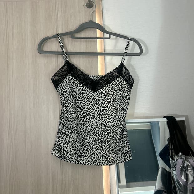 브이넥 레이스 호피 레오파드 슬리브리스