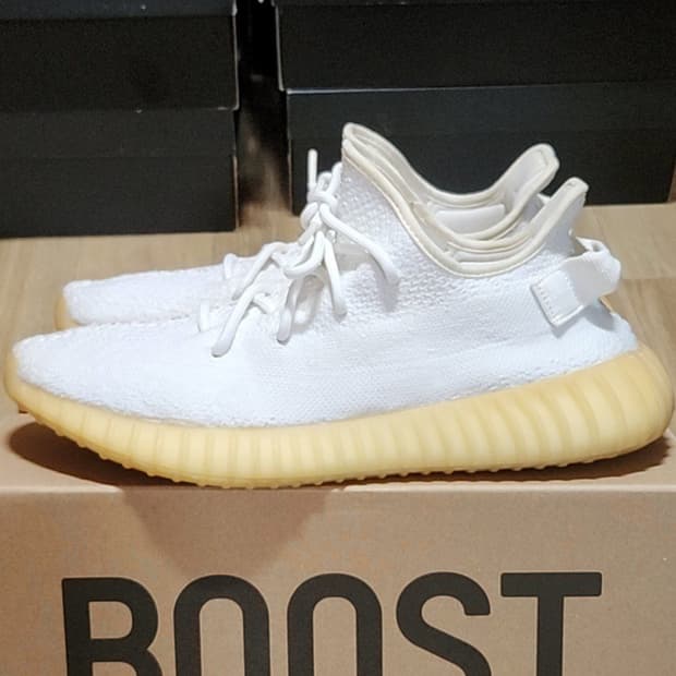 아디다스 285 이지부스트 크림화이트