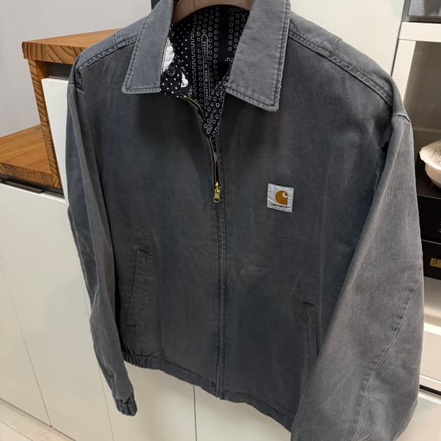 칼하트 WIP 해리스 자켓 블랙 피그먼트 M사이즈 판매합니다 !