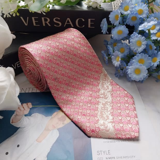 베르사체 실크 자카드 패턴 넥타이 9cm A~A+등급 K2101