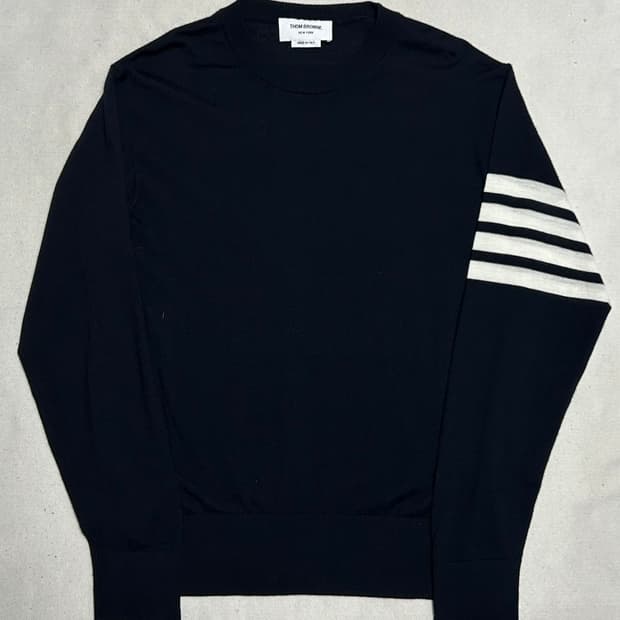 🫶🏻톰 브라운 네이비 U넥 니트 🫶🏻