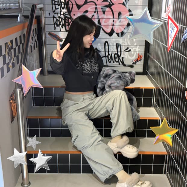 ADLV 스크립트 로고 크롭 후드