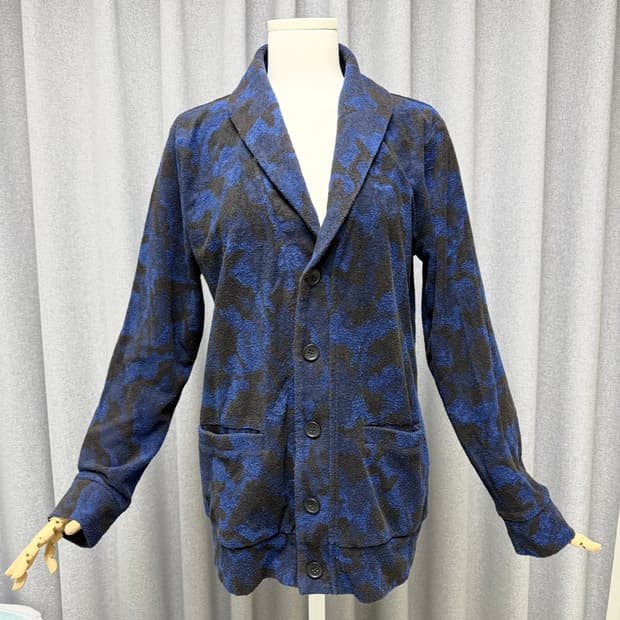 빔즈 하트 카모플라쥬 숄칼라 가디건