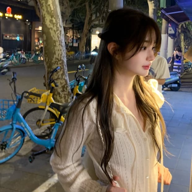 더바넷 finni 피니 가디건 판매합니다! (새상품)