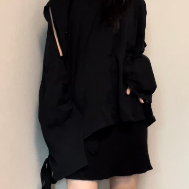 off shoulder loose-fit long sleeve