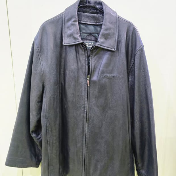 윈디클럽 블랙 가죽 자켓 100