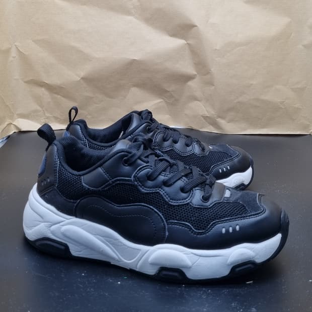 FCMM 클라우드 운동화250