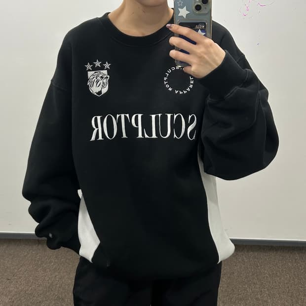 Sculptor 스컬프터 화이트블랙 배색 맨투맨 