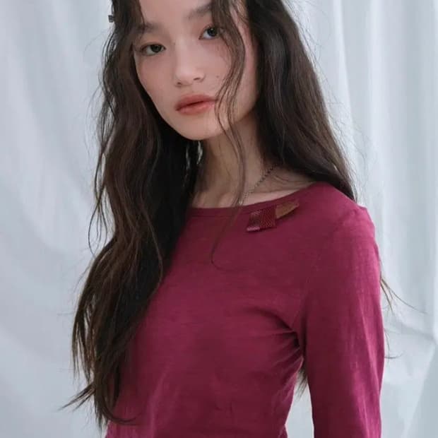 무음 muwm 연히 롱 슬리브티 (마젠타)
