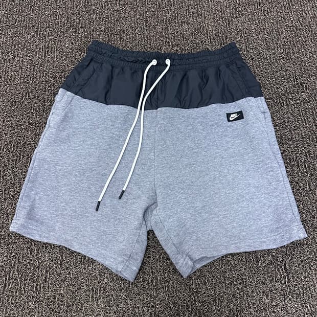 NIKE 나이키 반바지 운동복 M