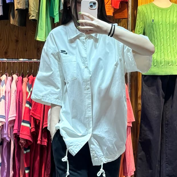 L 나이키 원포켓 미니멀 화이트 반팔 셔츠