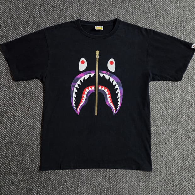 베이프 BAPE 샤크 퍼플 반팔티
