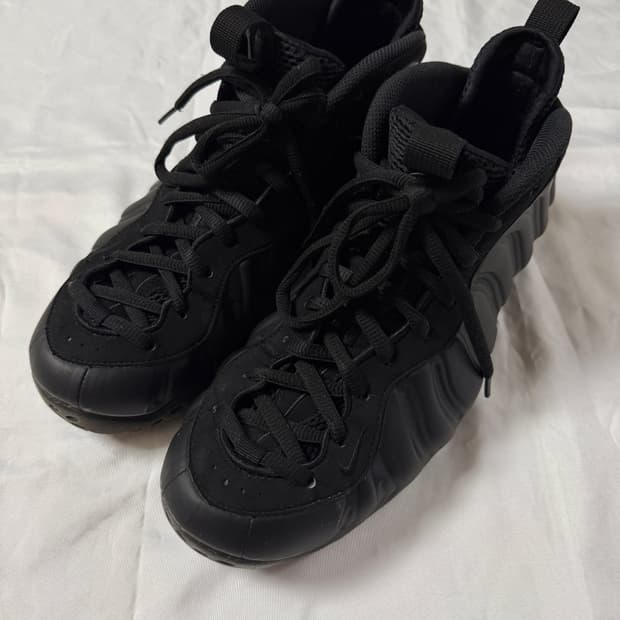 [285] 나이키 에어 폼포짓 원 블랙 앤트러사이트