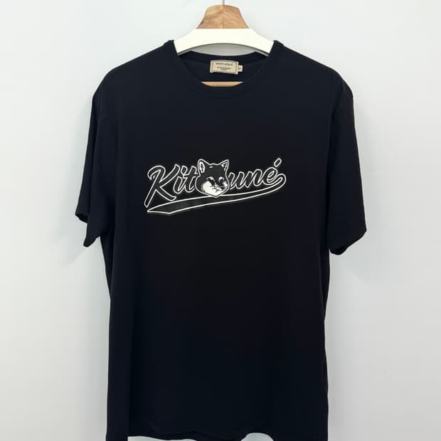 MAISON KITSUNE 메종키츠네 바시티 폭스 클래식 티셔츠 XL
