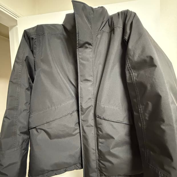 24FW 나나미카 고어텍스 숏다운 블랙 M