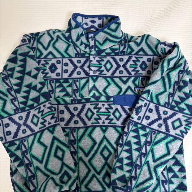 파타고니아 신칠라 M사이즈 판매합니다.