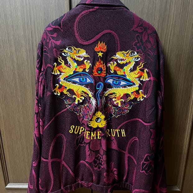 슈프림 17ss트루스 m 사이즈 자켓 판매합니다.