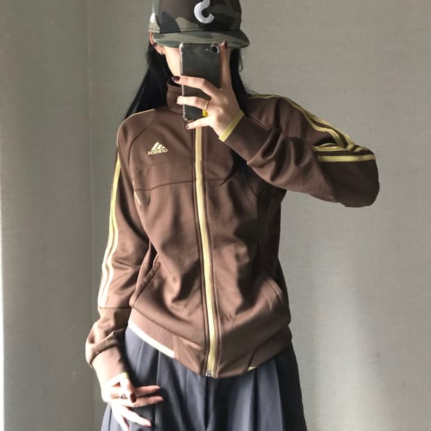 아디다스 브라운 골드 져지