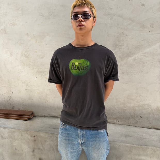 00’s Beatles Apple Records logo print T