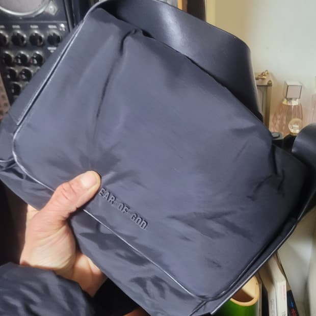 피어오브갓 크로스백