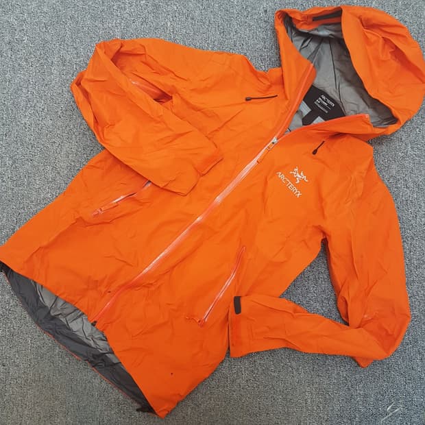 아크테릭스 고어텍스 베타LT 재킷