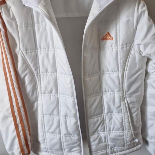 아디다스 흰색 삼선 경량패딩 85