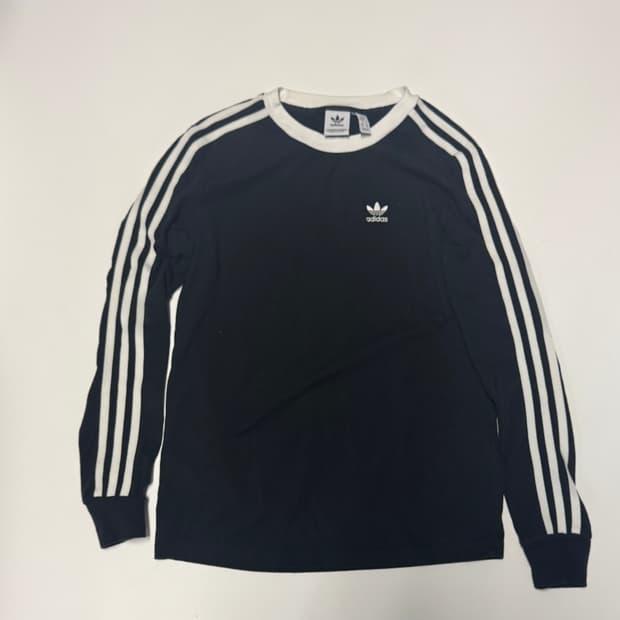 여성 아디다스 이쁜 흰검 삼선 긴팔 티셔츠 xs