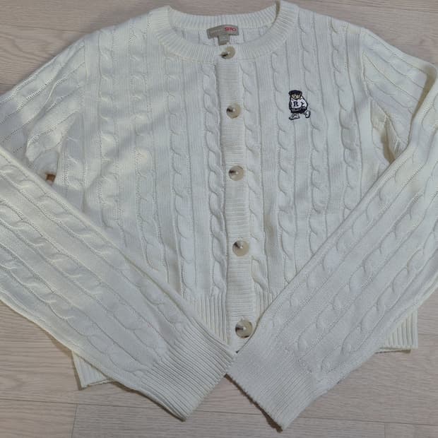 스파오 테디베어 케이블 가디건 아이보리