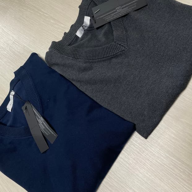 노이어 브이넥 니트 1+1 (정가 15만)