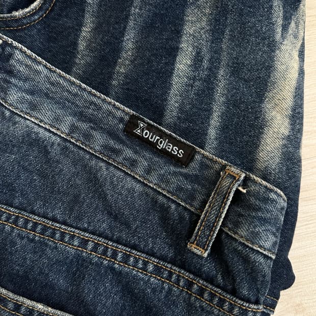 ourglass 아워글래스 Cat washing flare jeans