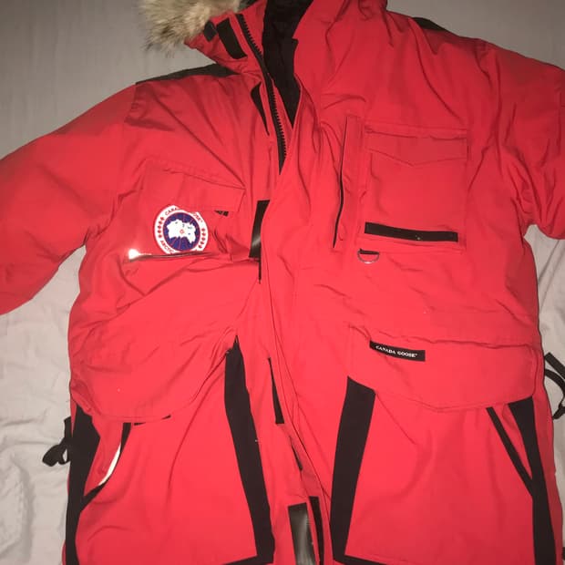 캐나다 구스 스노우만트라 