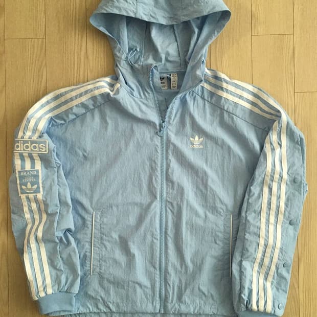 아디다스 시나모롤 윈드브레이크 바람막이 후드 핀터깔 스카이블루