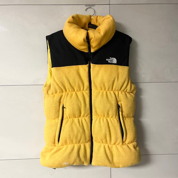 노스페이스 700 옐로우 패딩 조끼 [M]