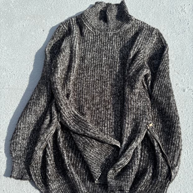 “Vintage”Black&Grey High Neck Zipper det