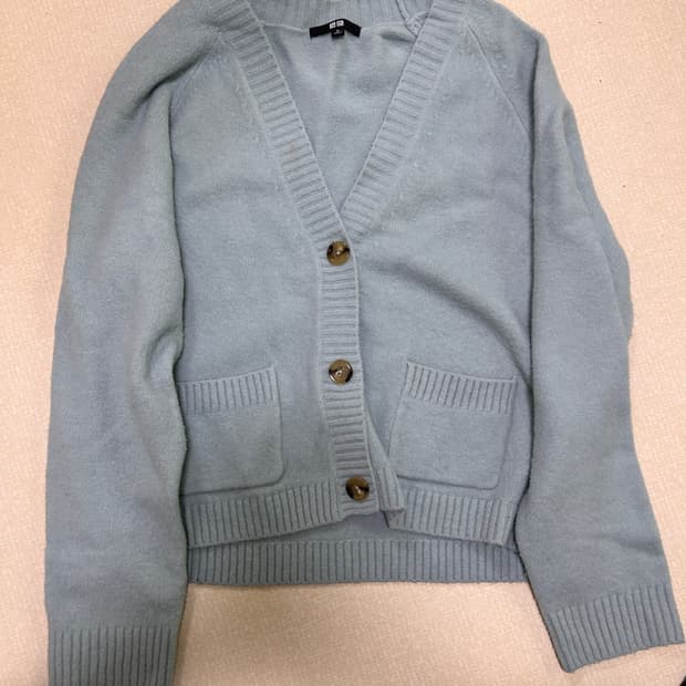 유니클로 민트 포켓 브이 가디건